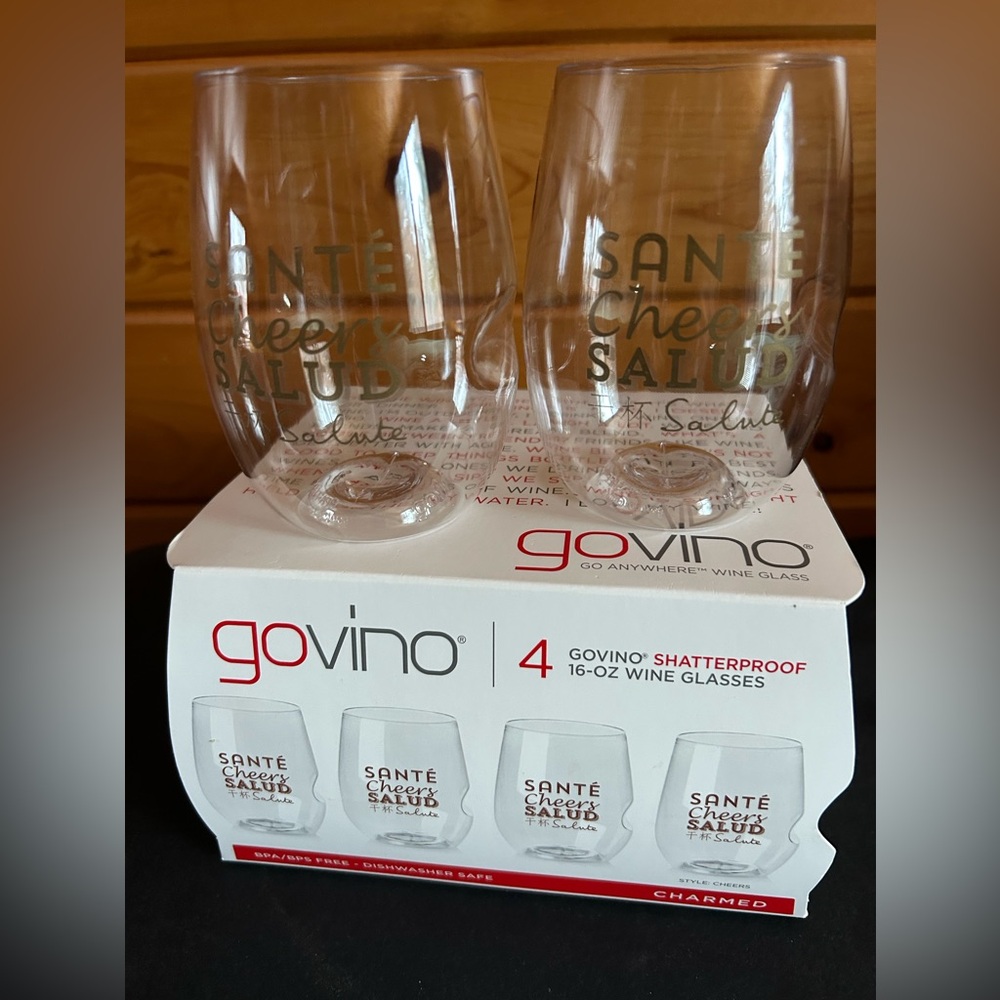 GoVino " Sante Cheers Salud Salute " Wine Glasses / Set of 4
